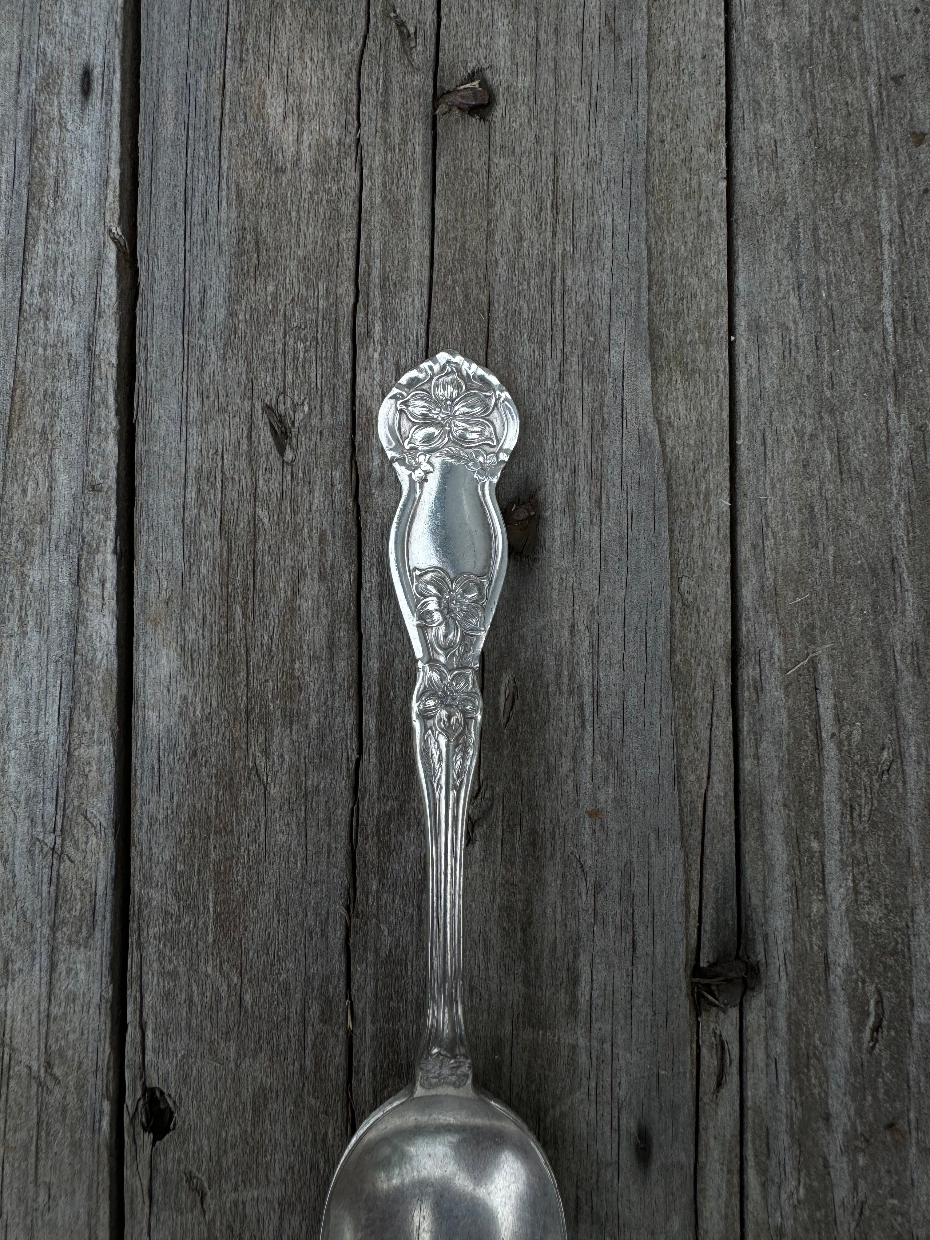 Spoon Ring | Hibiscus
